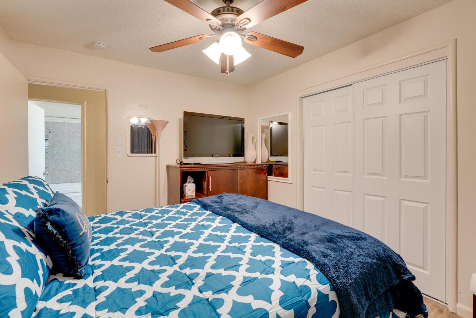 Breezy Fresno Home - Near Airport And Downtown Bagian luar foto