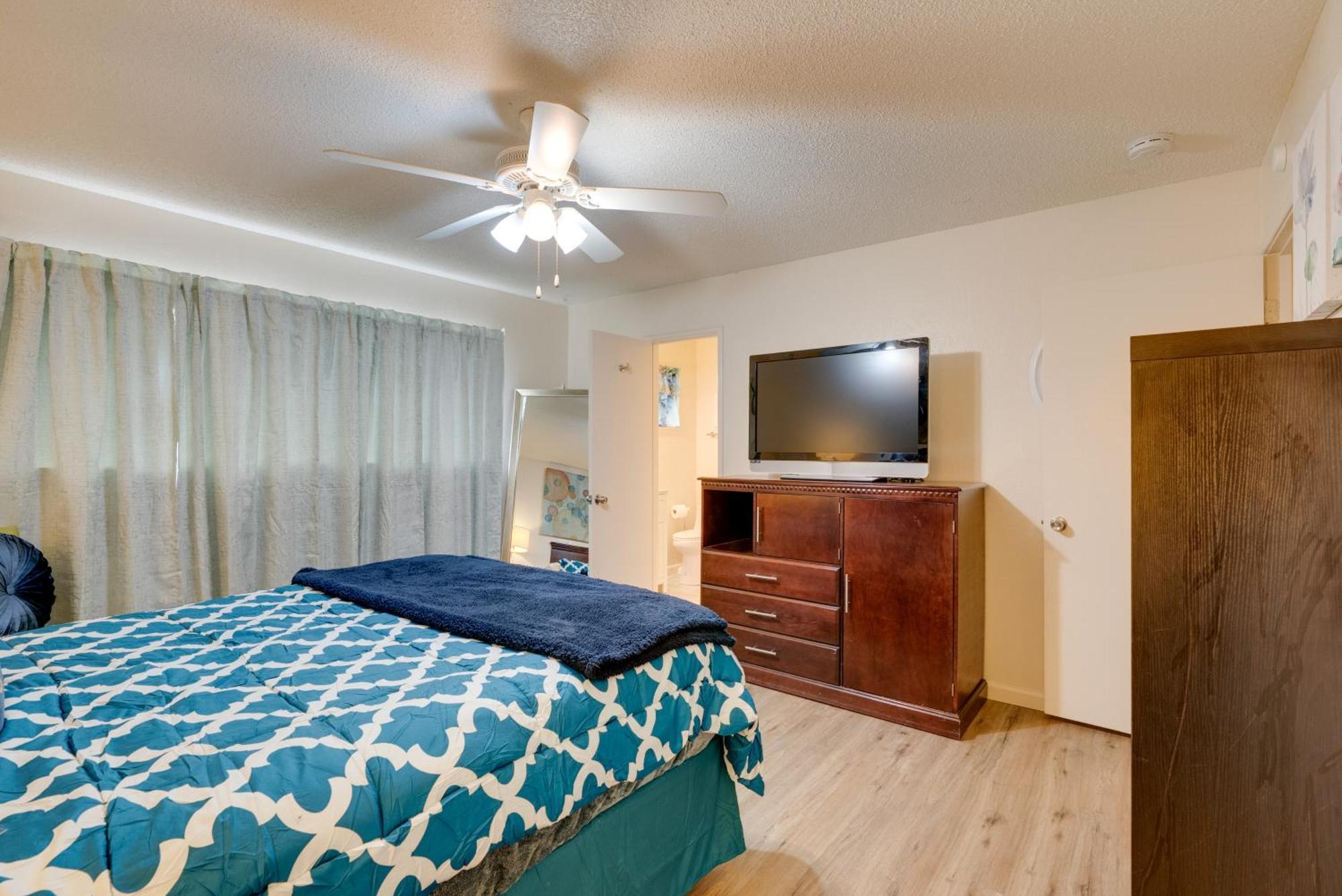 Breezy Fresno Home - Near Airport And Downtown Bagian luar foto